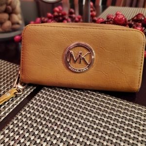 Kors Wristlet